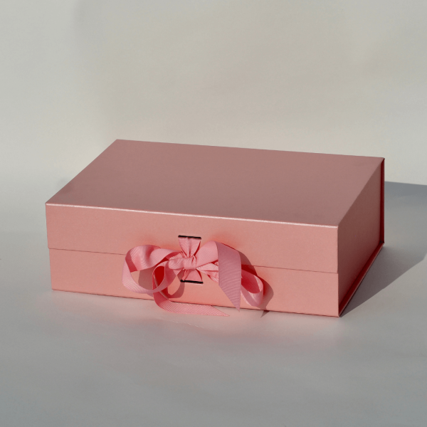 Velká dárková růžová krabička