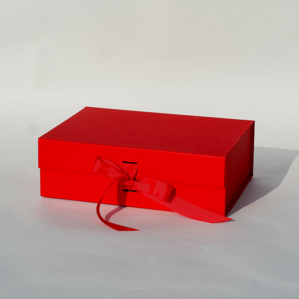 Velká dárková červená krabička