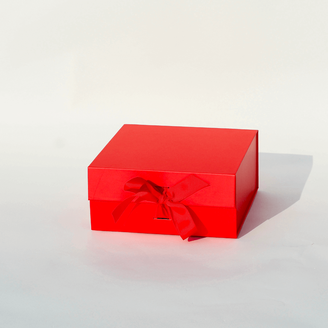 Malá dárková červená krabička